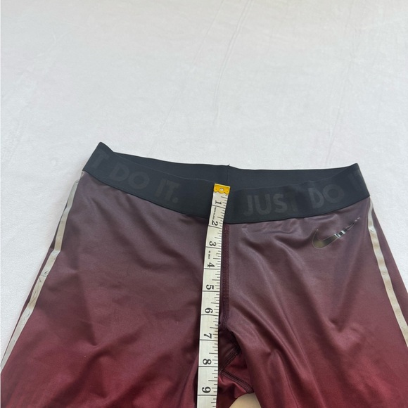 Nike Dri Fit Women’s Tight Moment Federation Collection Red Leggings SZ M - Picture 7 of 16